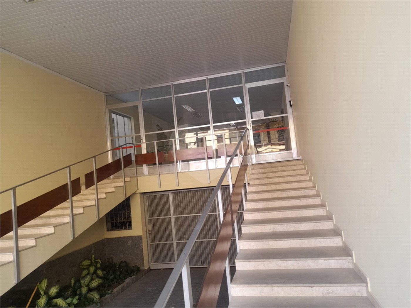 Apartamento à venda com 3 quartos, sendo 1 suíte, no Centro, Serra Negra, SP
