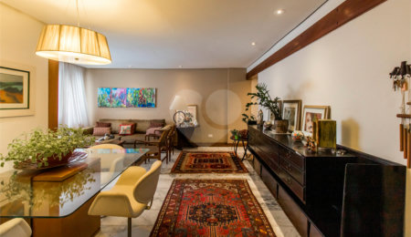 Apartamento à venda com 3 quartos, sendo 1 suíte,  em Santo Amaro, São Paulo, SP