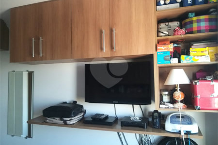 Apartamento à venda com 2 quartos, sendo 1 suíte,  em Vila Vermelha, São Paulo, SP