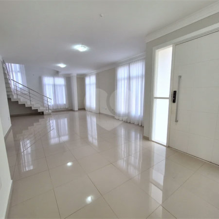 Casa para Locação no Condomínio Bosque dos Cambarás em Valinhos/SP