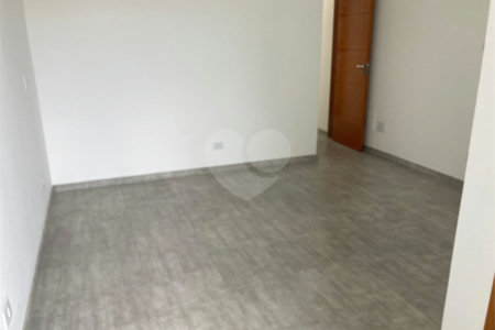 Sobrado à venda com 3 quartos, sendo 1 suíte,  em Jardim Alzira, São Paulo, SP