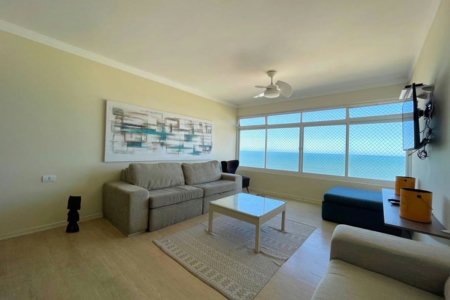 Apartamento Frente Mar com 4 Quartos para Venda ou Locação em Pitangueiras – Guarujá/SP