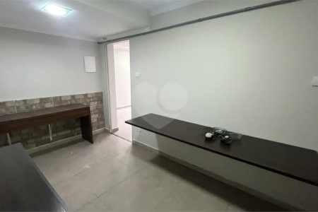Salão Comercial para alugar em Vila Junqueira, Atibaia, SP
