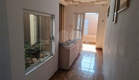 Casa à venda com 3 quartos em Cambuí, Itapetininga, SP