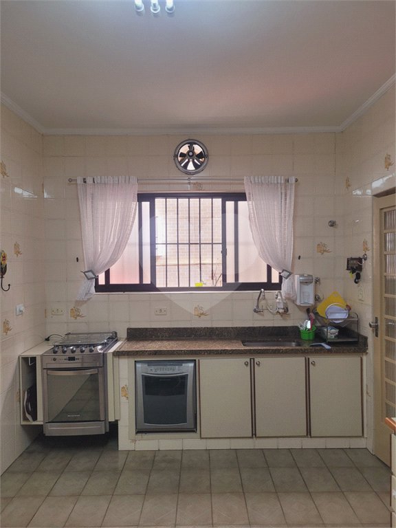Sobrado à venda ou para alugar com 4 quartos, sendo 1 suíte, em Vila Gustavo, São Paulo, SP