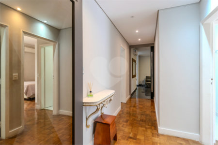 Casa Térrea à venda com 5 suítes em Brooklin, São Paulo, SP