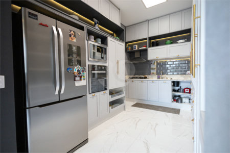 Apartamento à venda com 5 quartos, sendo 4 suítes,  em Parque Reboucas, São Paulo, SP