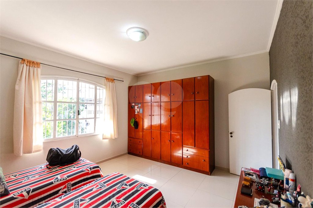 Casa à venda ou para alugar com 4 quartos, sendo 3 suítes,  em Jardim Vivan, São Paulo, SP