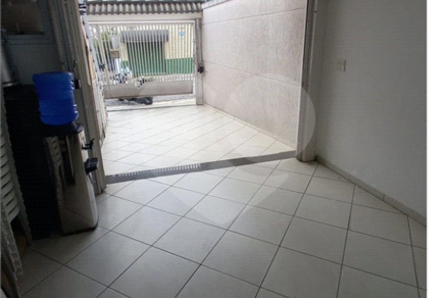 Sobrado à venda com 3 suítes em Vila Nivi, São Paulo, SP