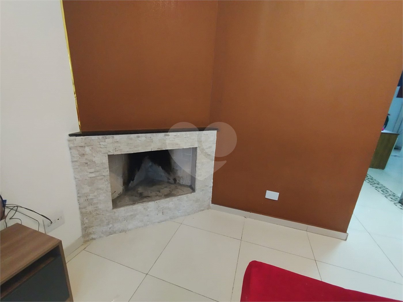 Casa à venda com 2 quartos, sendo 1 suíte, no condomínio Residencial Viva Vida, Cotia - SP