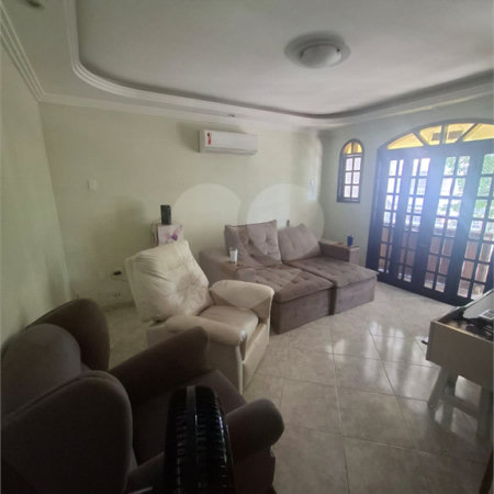 Casa à venda com 5 quartos, sendo 4 suítes, em Campo Grande, Rio de Janeiro, RJ