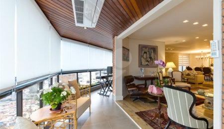 Apartamento à venda com 3 quartos, sendo 2 suítes, em Campo Belo, São Paulo, SP