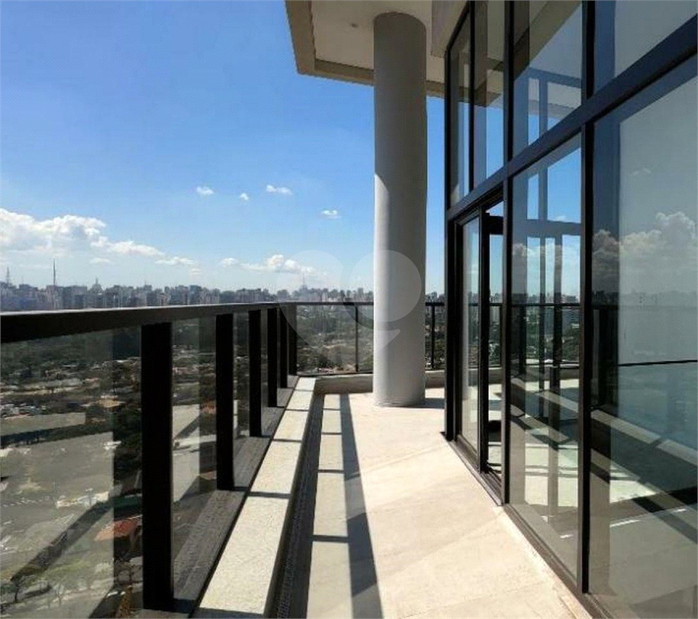 Apartamento à venda com 4 suítes em Moema, São Paulo, SP