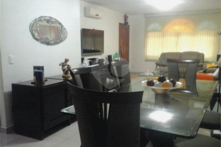 Casa à venda com 3 quartos, sendo 1 suíte,  em Santo Amaro, São Paulo, SP