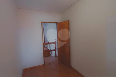 Sobrado à venda com 3 quartos em Bonfim, Osasco, SP