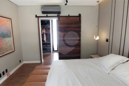Casa à venda com 3 suítes no condomínio Figueira Garden, Atibaia - SP