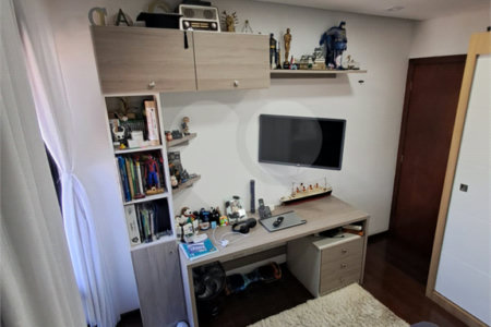 Apartamento à venda com 3 quartos, sendo 1 suíte, em Nova Petrópolis, São Bernardo do Campo, SP