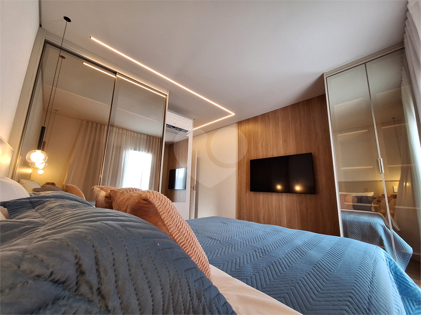Apartamento à venda com 3 quartos, sendo 1 suíte,  no Centro, Vinhedo, SP