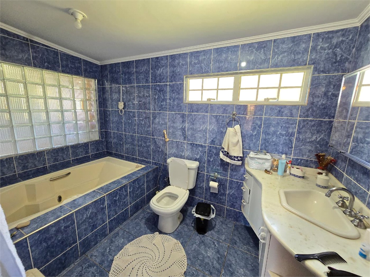 Chácara à venda com 4 quartos, sendo 1 suíte, em Cercadinho, Alambari, SP