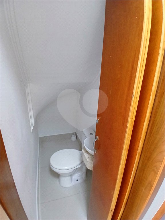 Sobrado à venda com 3 quartos, sendo 1 suíte,  em Parque Vitória, São Paulo, SP