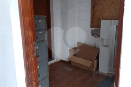 Sobrado à venda com 8 quartos, sendo 3 suítes, em Tucuruvi, São Paulo, SP