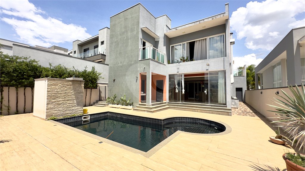 Casa à venda com 5 quartos, sendo 3 suítes, no condomínio Residencial Helvetia Park, Indaiatuba - SP