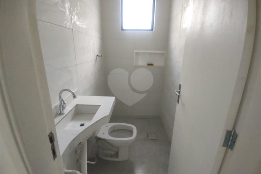 Sobrado à venda com 3 quartos, sendo 1 suíte,  em Tremembé, São Paulo, SP