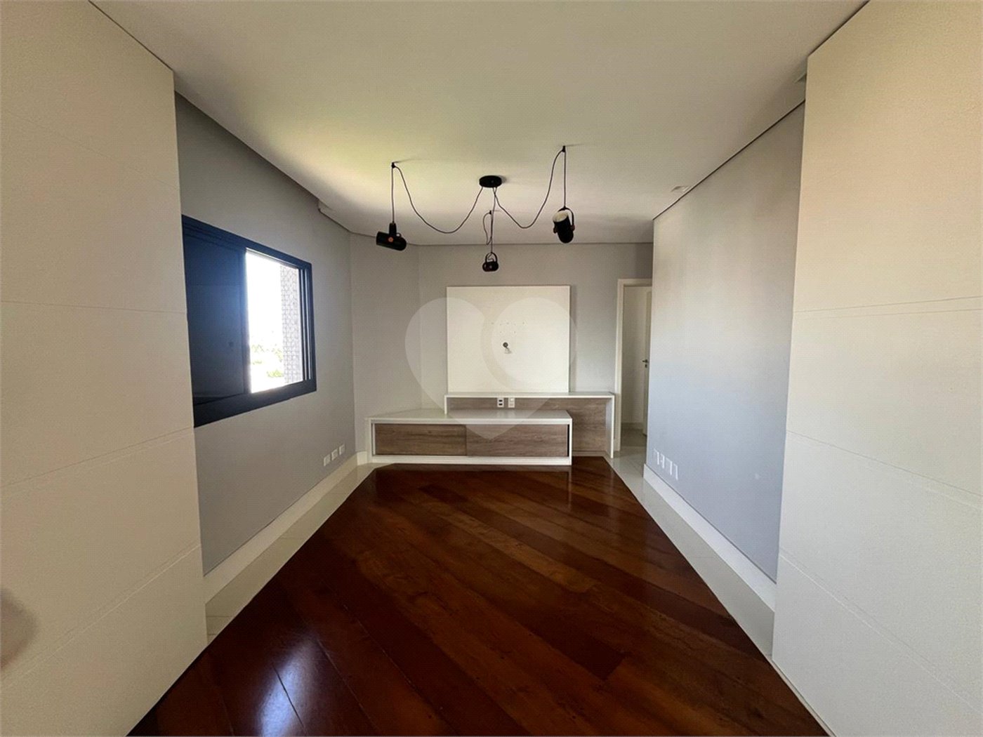 Apartamento à venda com 3 suítes no Centro, Sorocaba, SP