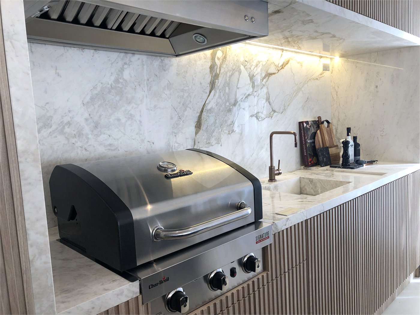 Apartamento à venda com 5 quartos, sendo 4 suítes, em Pinheiros, São Paulo, SP