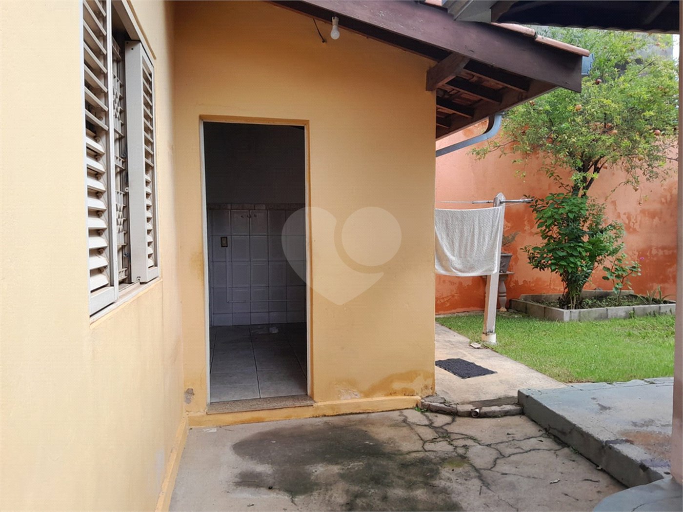 Casa para alugar com 2 quartos, sendo 1 suíte, no Centro, Vinhedo, SP