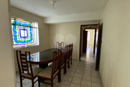 Sobrado à venda com 4 quartos, sendo 1 suíte, em Campo Grande, São Paulo, SP