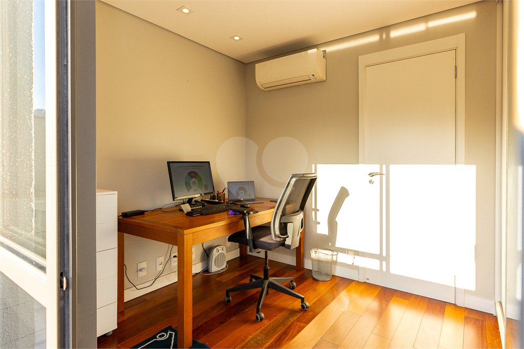 Apartamento à venda com 3 quartos, sendo 1 suíte, em Chácara Santo Antônio (zona Sul), São Paulo, SP