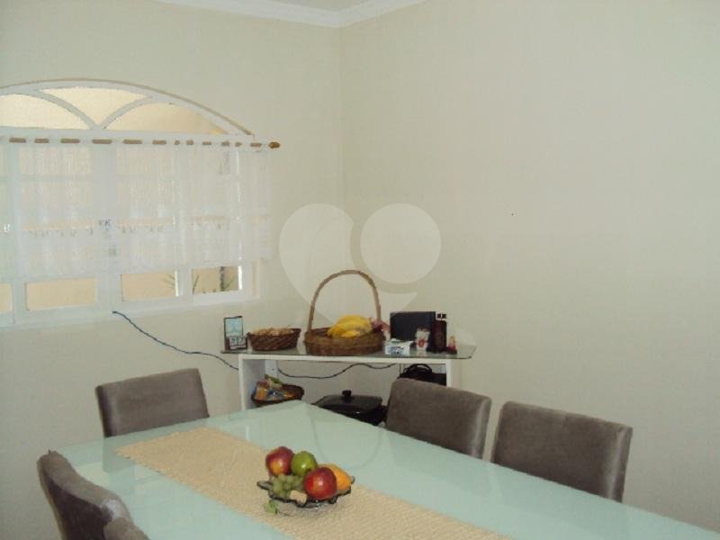 Sobrado à venda com 3 quartos, sendo 1 suíte,  em Jardim Pinheiros, São Paulo, SP