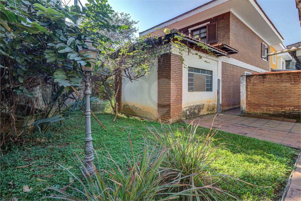 Sobrado à venda com 3 quartos, sendo 1 suíte, em Brooklin, São Paulo, SP