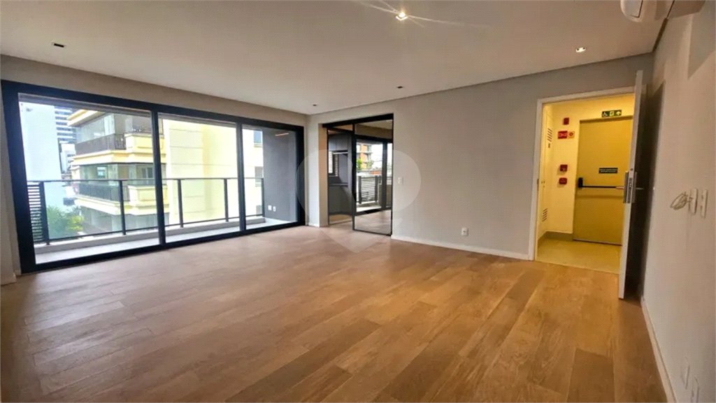 Apartamento para alugar com 3 quartos, sendo 1 suíte,  em Sumaré, São Paulo, SP