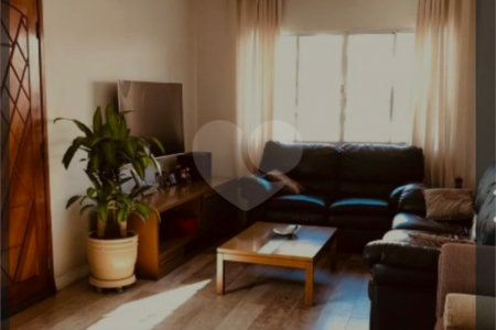 Sobrado à venda com 3 quartos, sendo 1 suíte, em Campo Grande, São Paulo, SP