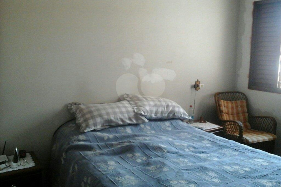 Casa de Vila à venda com 4 quartos, sendo 1 suíte, no condomínio Travessa Isadora,4, São Paulo - SP