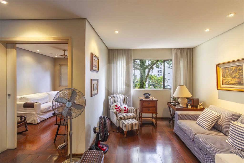 Apartamento à venda com 3 quartos, sendo 1 suíte,  em Sumarezinho, São Paulo, SP