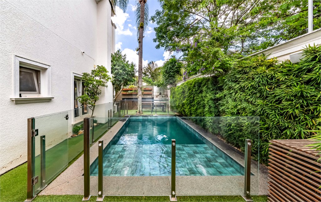 Casa à venda com 4 suítes no condomínio New Port Village, São Paulo - SP