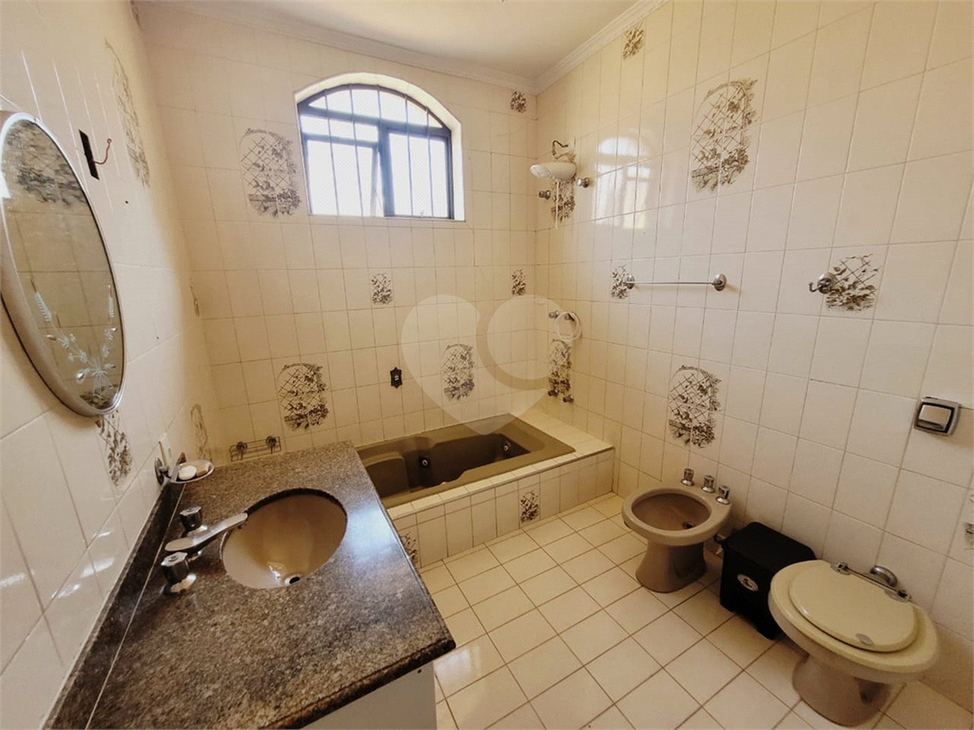 Casa Térrea à venda com 3 quartos, sendo 1 suíte, no Centro, Indaiatuba, SP