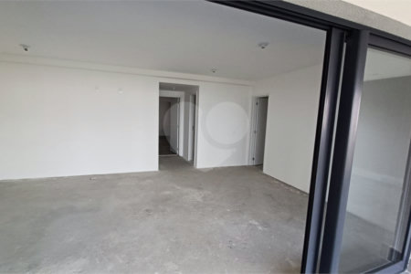 Apartamento à venda com 4 quartos, sendo 2 suítes,  em Água Branca, São Paulo, SP
