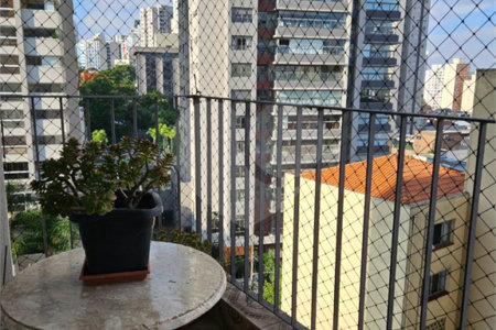 Casa à venda com 3 quartos, sendo 1 suíte, no condomínio Jconde de Irajá, São Paulo - SP