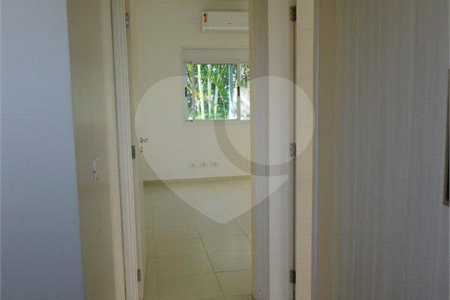 Casa para alugar com 4 quartos, sendo 2 suítes, no condomínio Mont Serrat, Salto - SP