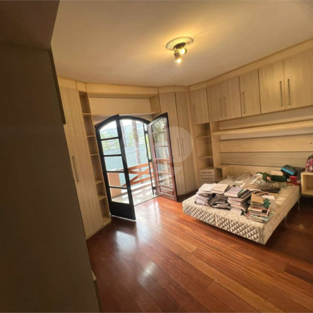 Sobrado à venda ou para alugar com 3 quartos, sendo 2 suítes,  em Arujázinho Iv, Arujá, SP