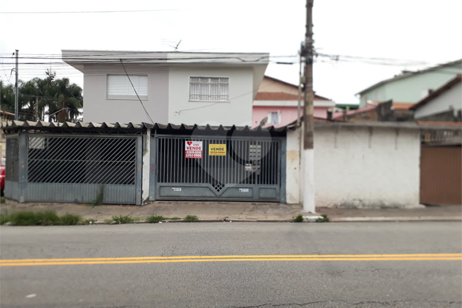 Sobrado à venda com 3 quartos, sendo 1 suíte, em Tremembé, São Paulo, SP