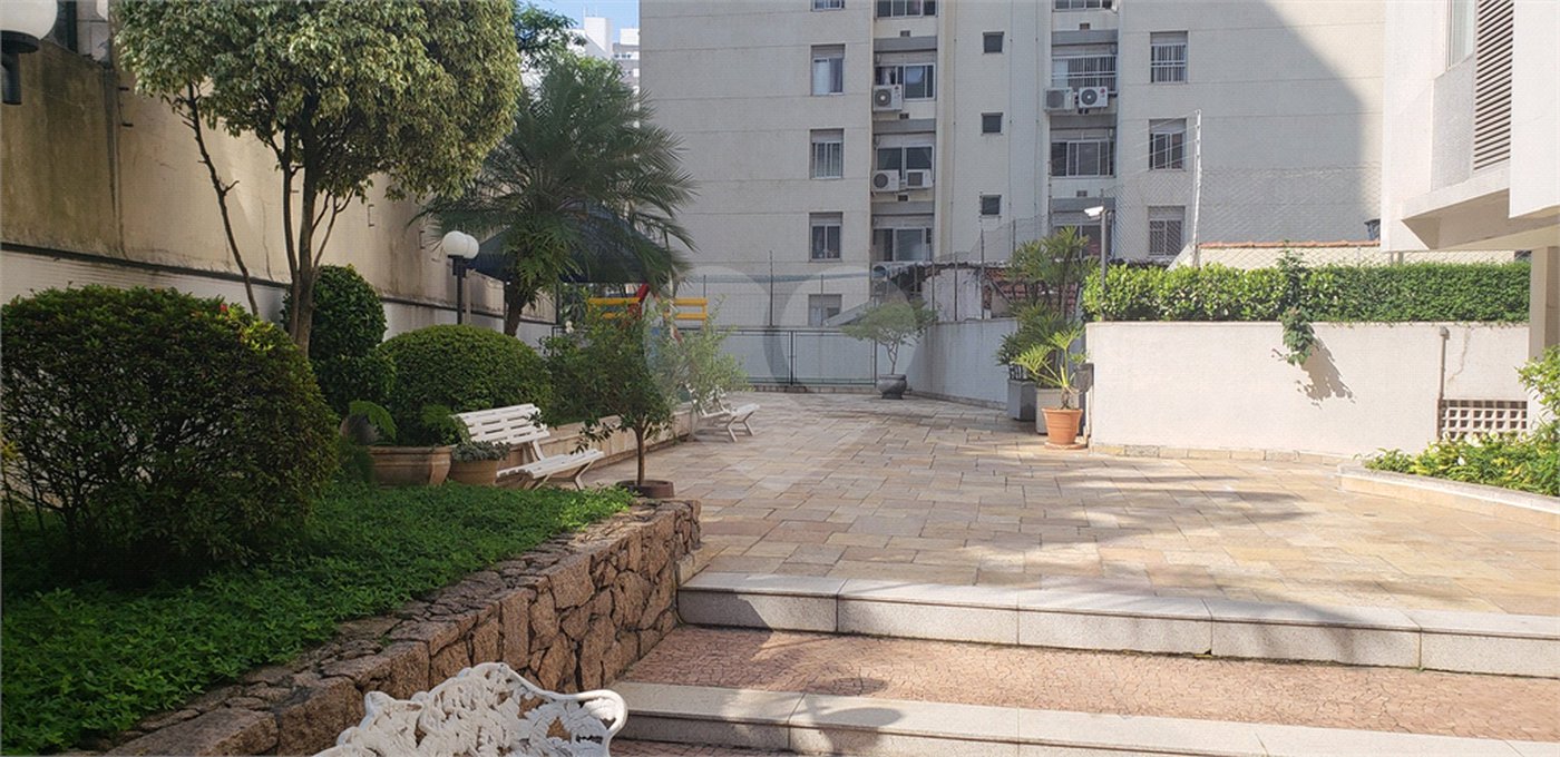 Apartamento à venda com 3 quartos, sendo 1 suíte, em Santa Cecília, São Paulo, SP