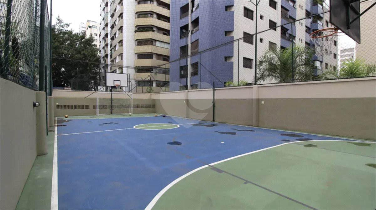Cobertura à venda com 2 suítes em Moema, São Paulo, SP