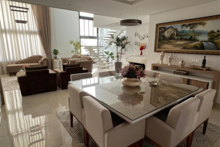Casa à venda com 5 quartos, sendo 4 suítes, no condomínio Terras de Mont Serrat, Salto - SP