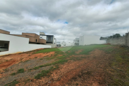 Terreno à venda no condomínio Helena Maria, Sorocaba - SP