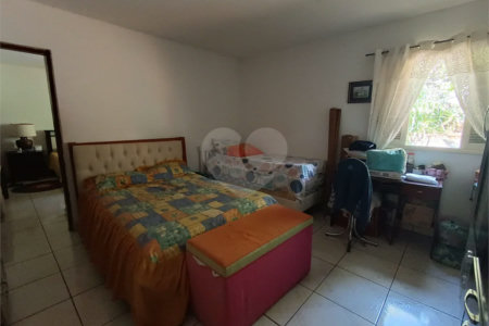 Chácara à venda com 7 quartos, sendo 1 suíte, no Centro (mailasqui), São Roque, SP